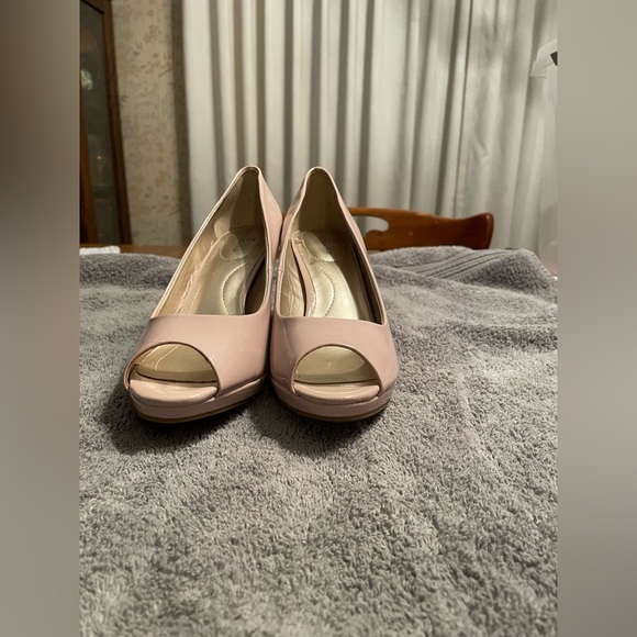 Nude open toe pumps - Picture 2 of 13